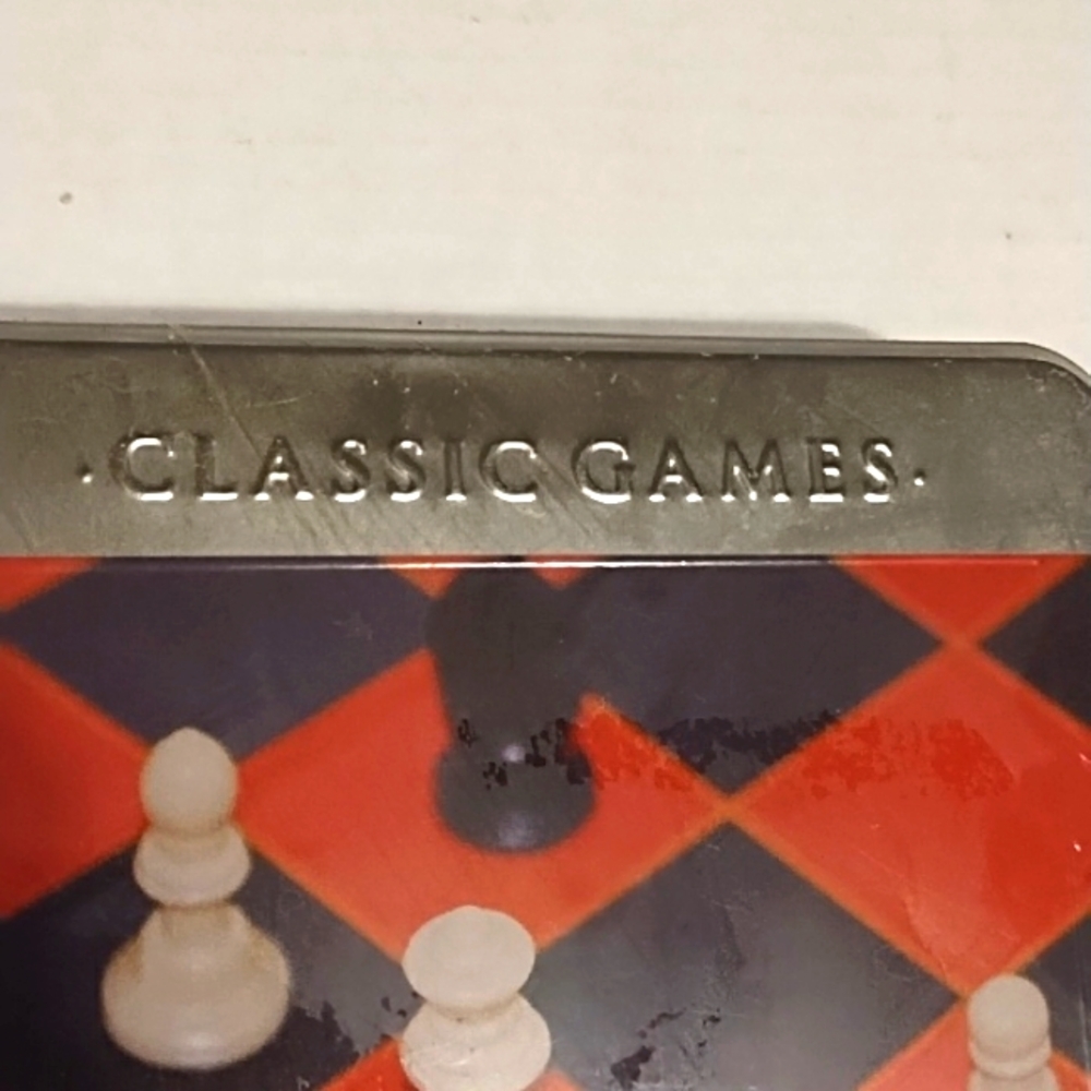 New Chess Set in Metal Tin Case - Picture 2 of 6